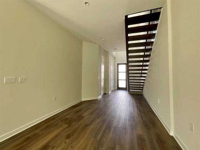 12001 Vista Parke DR 203, Austin, TX 78726