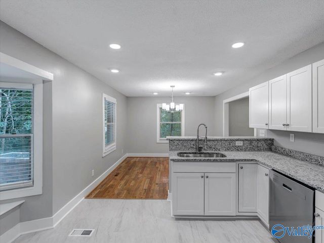 2402 Polk Drive NE, Huntsville, AL 35801