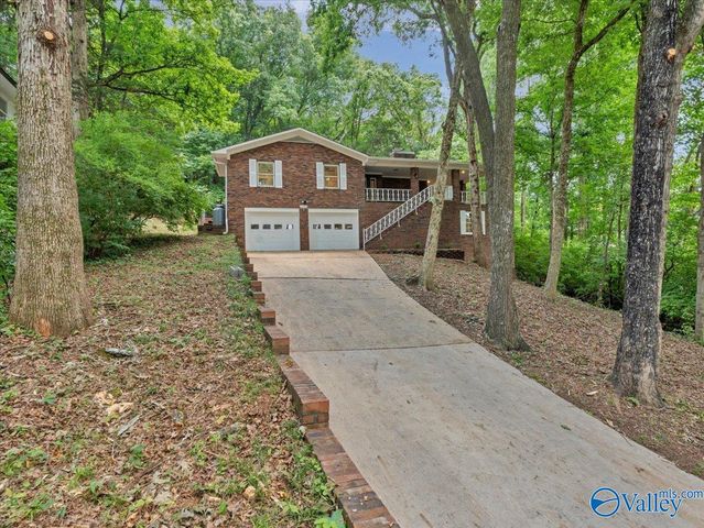 2402 Polk Drive NE, Huntsville, AL 35801