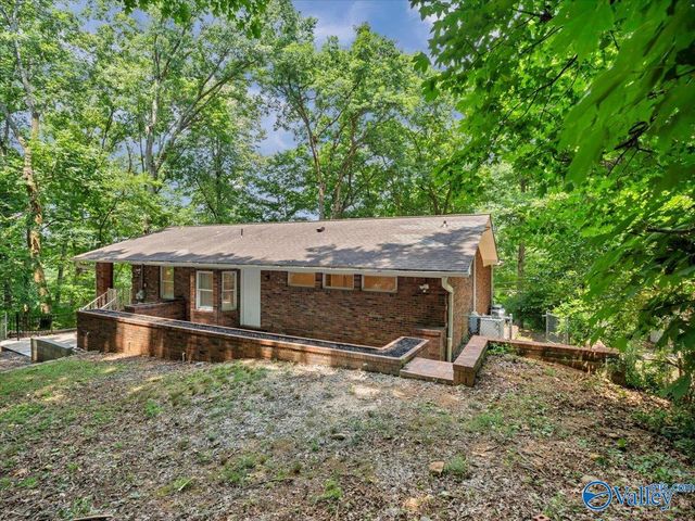 2402 Polk Drive NE, Huntsville, AL 35801