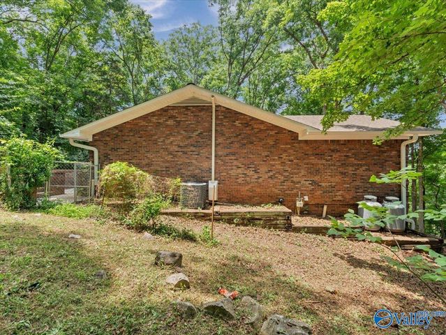 2402 Polk Drive NE, Huntsville, AL 35801