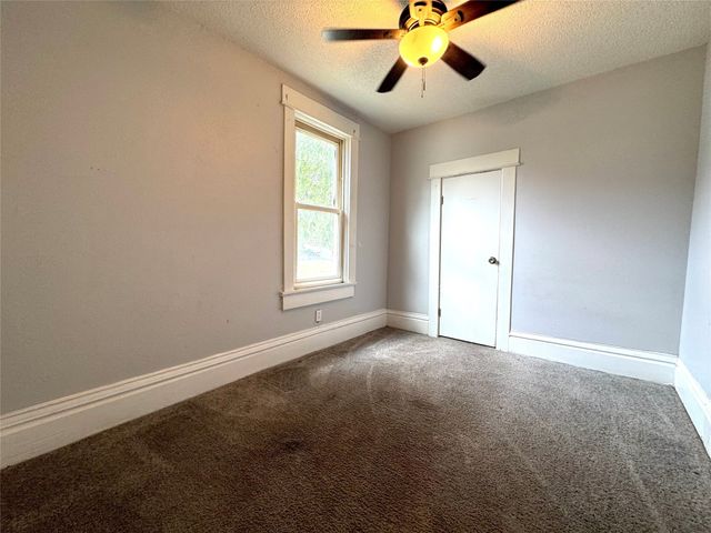 800 E Edison Avenue, Des Moines, IA 50315