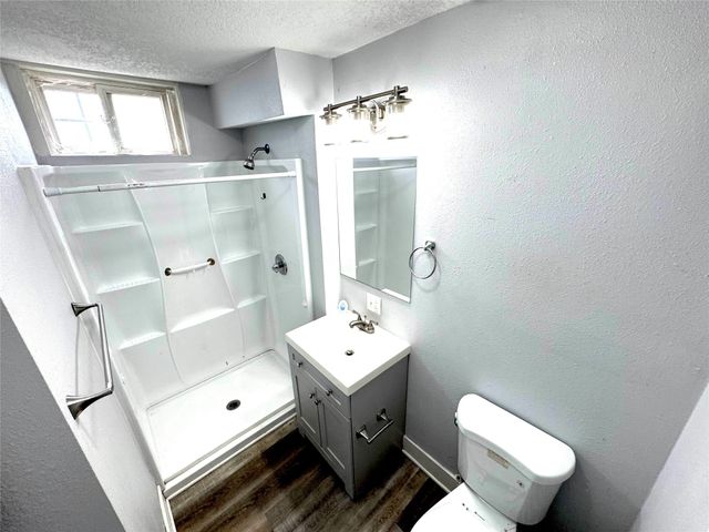 800 E Edison Avenue, Des Moines, IA 50315