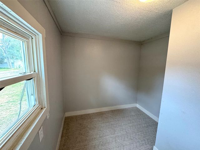 800 E Edison Avenue, Des Moines, IA 50315