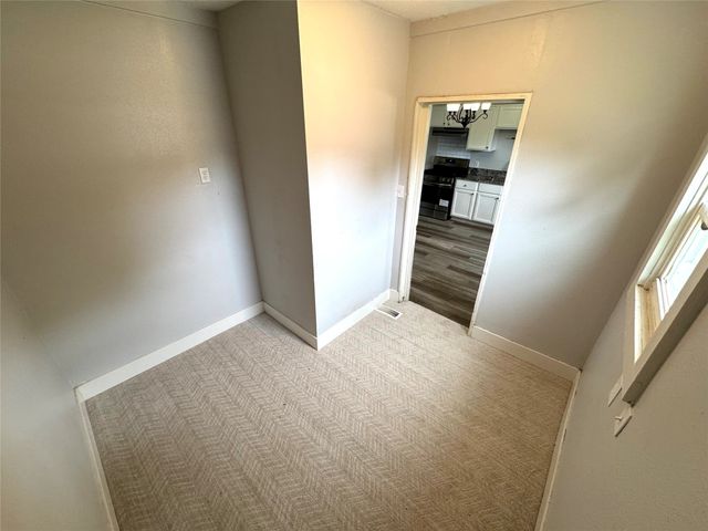800 E Edison Avenue, Des Moines, IA 50315