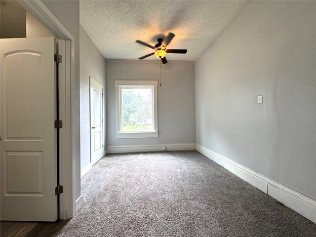 800 E Edison Avenue, Des Moines, IA 50315