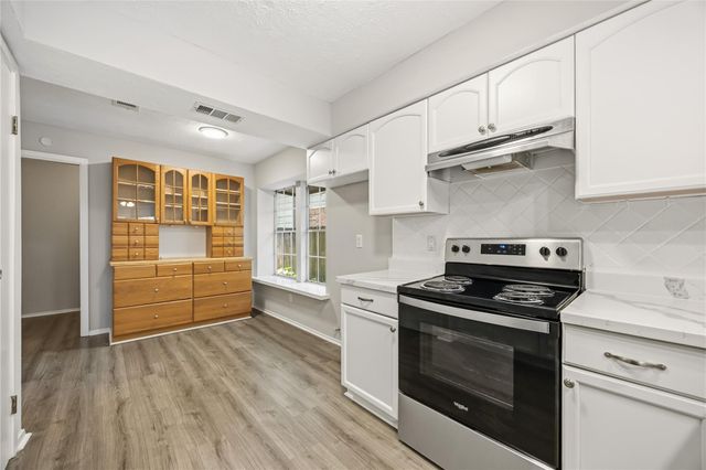 3119 Glade Springs Drive, Kingwood, TX 77339