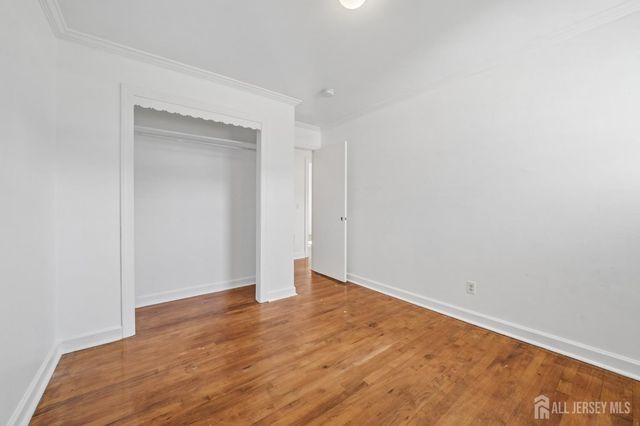 125 Cedar Street, Colonia, NJ 07067