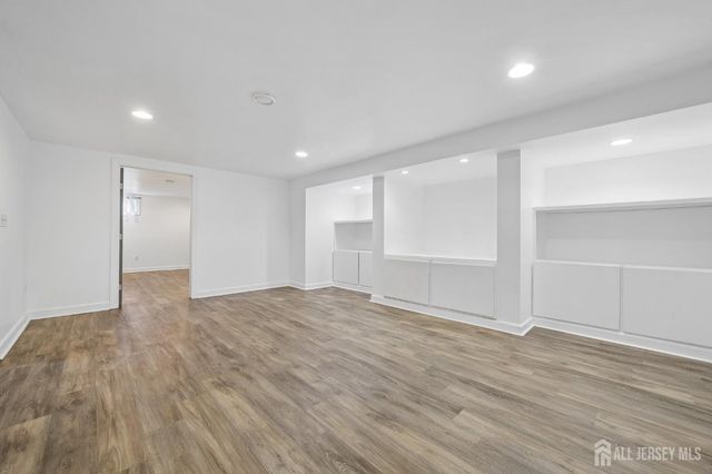 125 Cedar Street, Colonia, NJ 07067