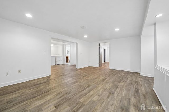 125 Cedar Street, Colonia, NJ 07067