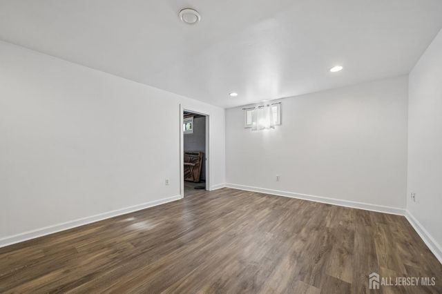 125 Cedar Street, Colonia, NJ 07067