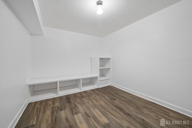 125 Cedar Street, Colonia, NJ 07067