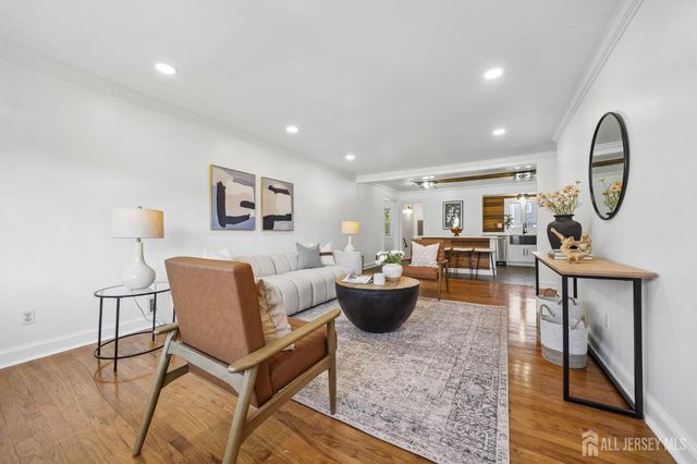 125 Cedar Street, Colonia, NJ 07067