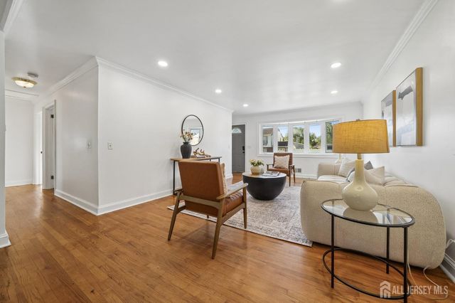 125 Cedar Street, Colonia, NJ 07067