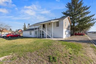 S 505/507 Ahtanum Ave, Wapato, WA 98951