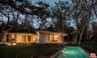 800 Brooktree Road, Pacific Palisades, CA 90272