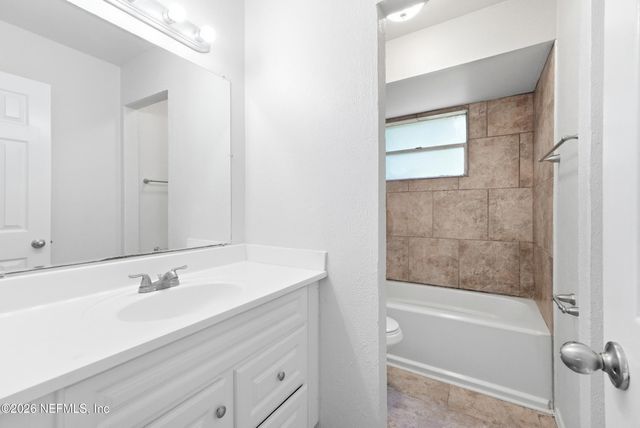 1631 WINDHAVEN Drive E, Jacksonville, FL 32225