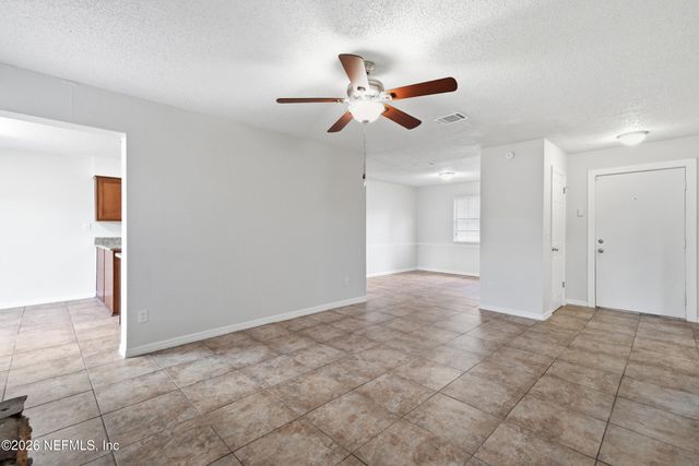 1631 WINDHAVEN Drive E, Jacksonville, FL 32225