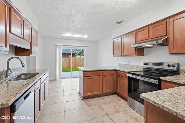 1631 WINDHAVEN Drive E, Jacksonville, FL 32225