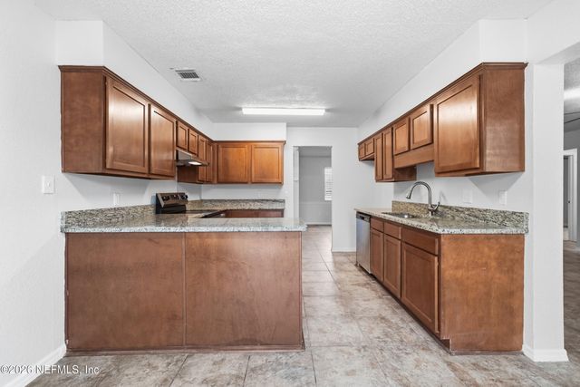 1631 WINDHAVEN Drive E, Jacksonville, FL 32225