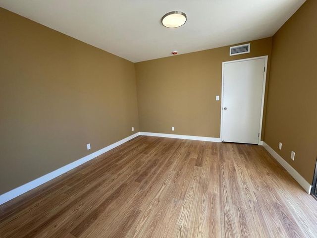 837 N Calle De Pinos, Palm Springs, CA 92262