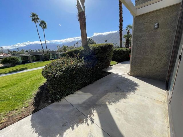 837 N Calle De Pinos, Palm Springs, CA 92262