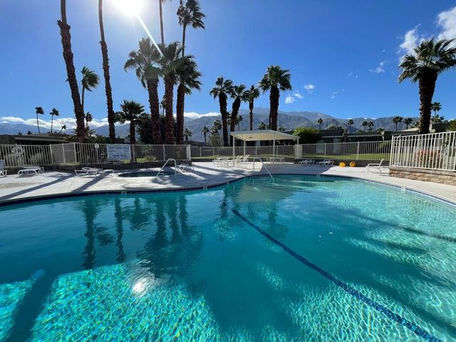 837 N Calle De Pinos, Palm Springs, CA 92262