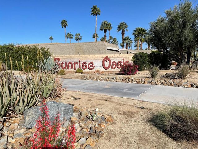 837 N Calle De Pinos, Palm Springs, CA 92262