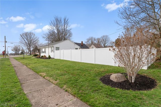 1006 Taggart Street NW, Massillon, OH 44646