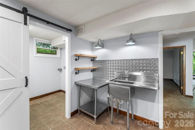 7820 Greenville Highway, Brevard, NC 28712