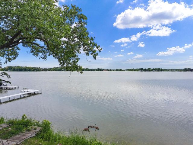 24315 Fairway DRIVE, Kansasville, WI 53139