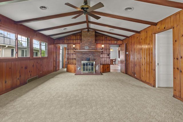 24315 Fairway DRIVE, Kansasville, WI 53139