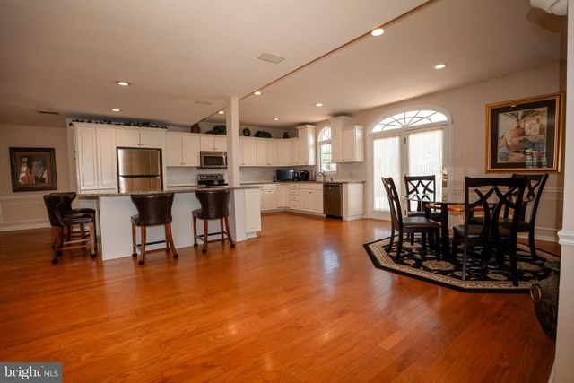 75 EISENHARD DR, Ivyland, PA 18974