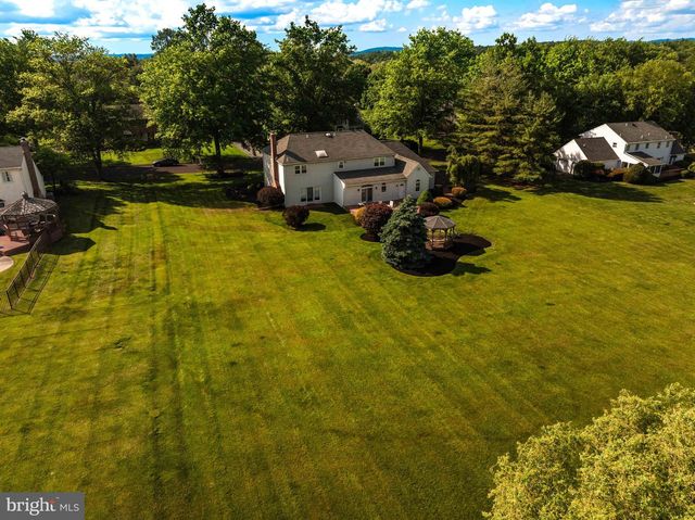 75 EISENHARD DR, Ivyland, PA 18974