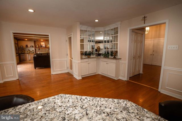 75 EISENHARD DR, Ivyland, PA 18974