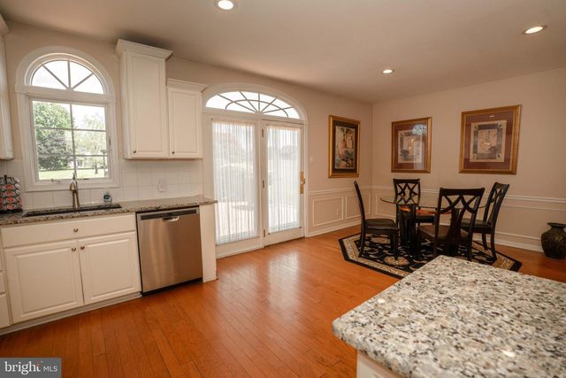 75 EISENHARD DR, Ivyland, PA 18974