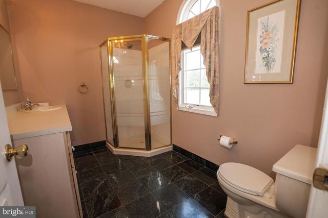 75 EISENHARD DR, Ivyland, PA 18974