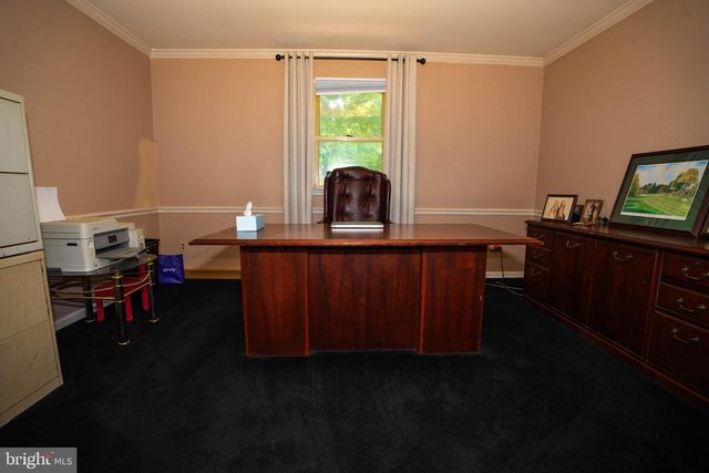 75 EISENHARD DR, Ivyland, PA 18974