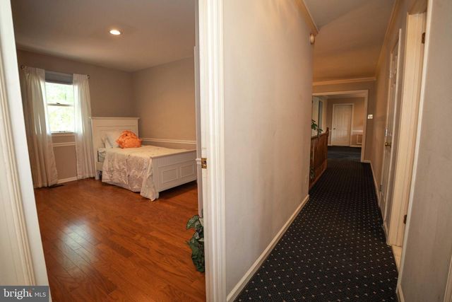 75 EISENHARD DR, Ivyland, PA 18974