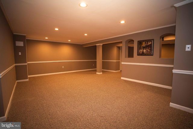 75 EISENHARD DR, Ivyland, PA 18974