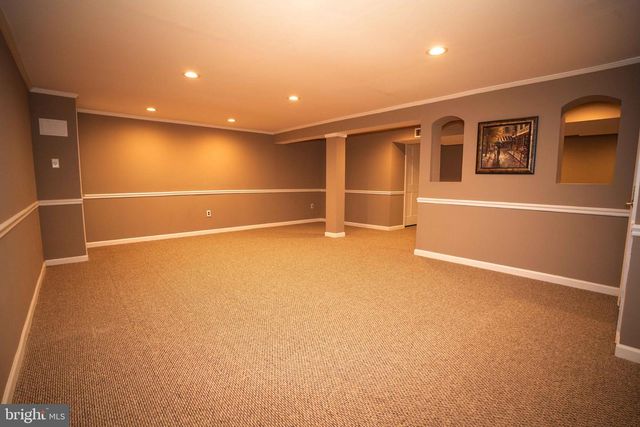 75 EISENHARD DR, Ivyland, PA 18974