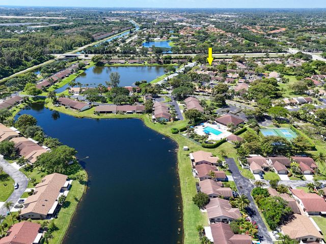 4 Knightsbridge Lane, Boynton Beach, FL 33426