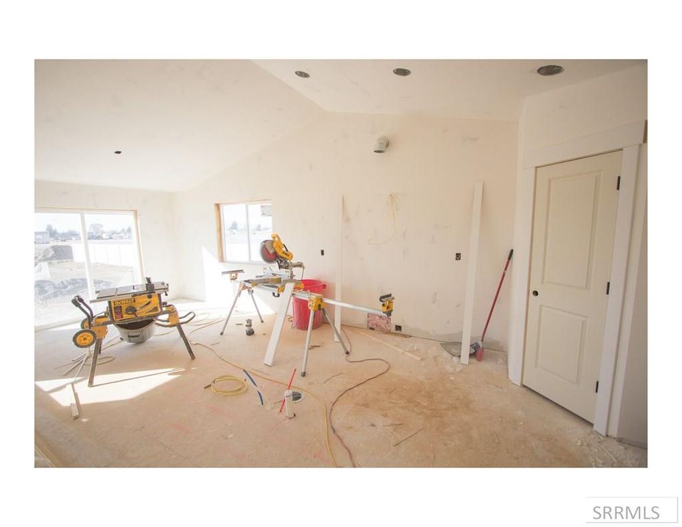 Image 6 of property listing at 45 N White Pine Lane, Rigby, ID 83442