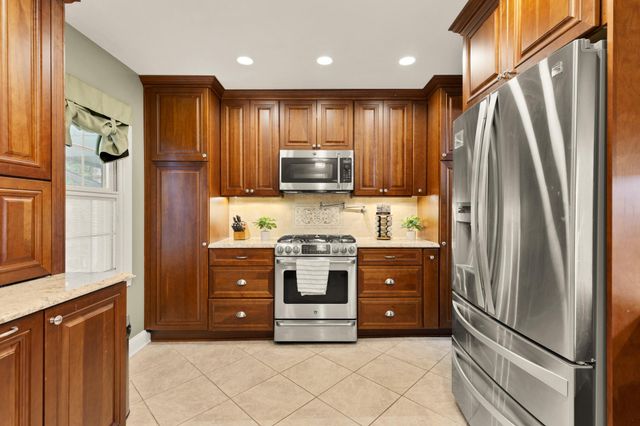 5006 DOMAIN PL, Alexandria, VA 22311