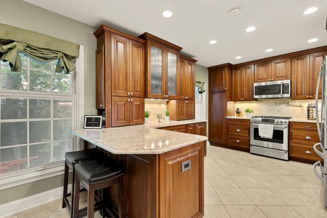 5006 DOMAIN PL, Alexandria, VA 22311