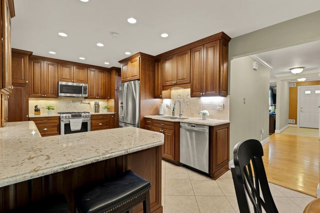 5006 DOMAIN PL, Alexandria, VA 22311