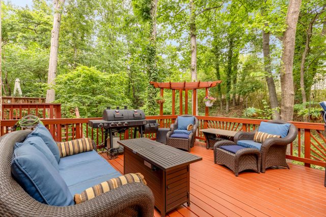 5006 DOMAIN PL, Alexandria, VA 22311