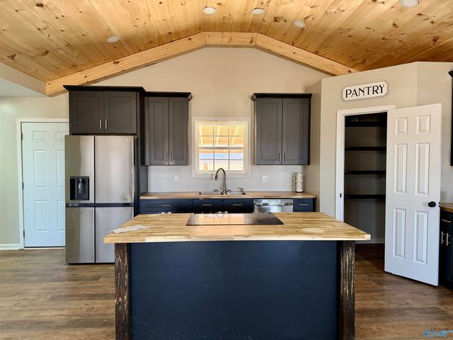 300 Willie Lemley Road, Huntsville, AL 35803