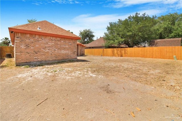 3504 N Champagne Drive, Pharr, TX 78577