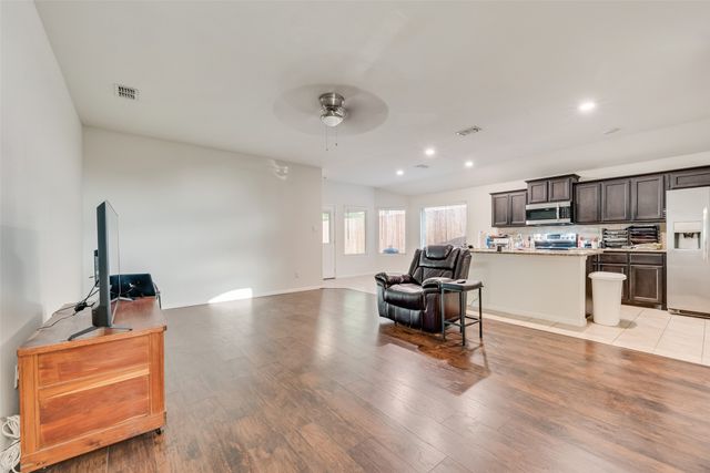 705 Ben Lake Trail, Fort Worth, TX 76120